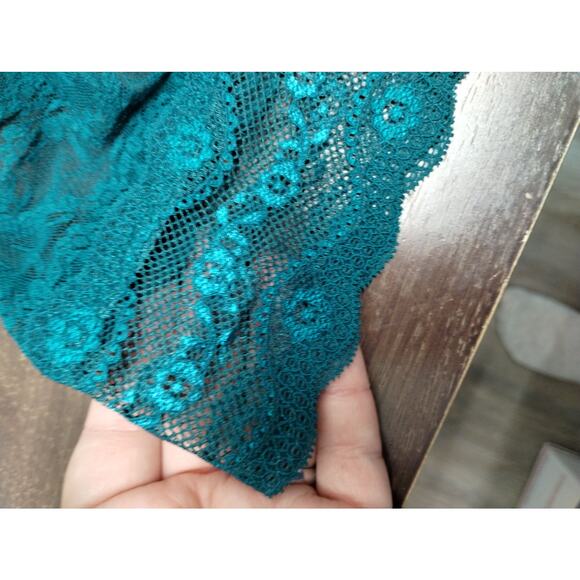 b.tempt'd by Wacoal NWT Small Green Spruced-Up Lace Kiss Unlined Bralette - Picture 4 of 7